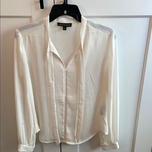 Banana Republic Cream Pleated Long Sleeve Blouse